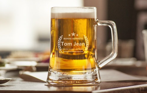 verre de bière personnalisé pour un départ en retraite tampographie bordeaux